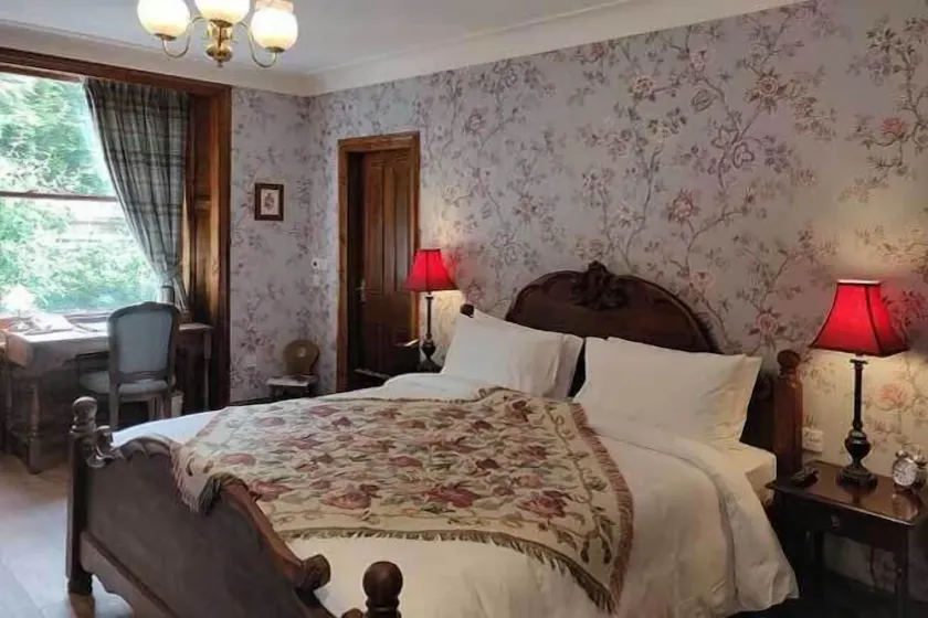 The Rowanberry Suite is named after the Highlands distinctive Rowanberry trees. - Image 1