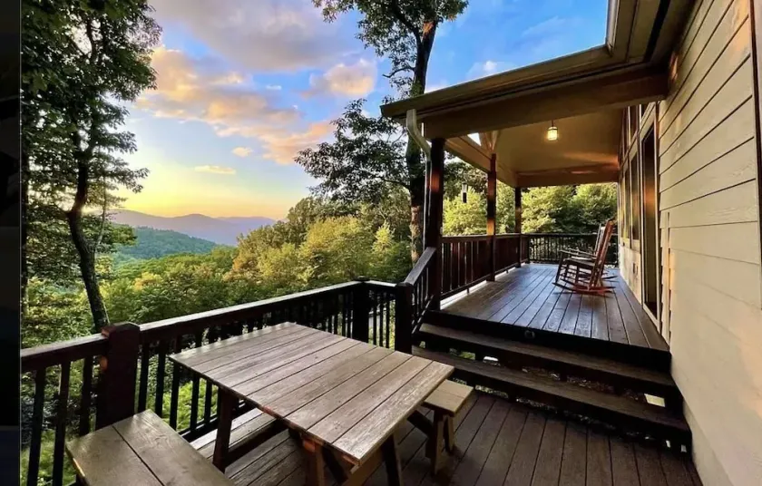 BEAUTIFUL UPDATED CABIN /MTN VIEWS/HOT TUB/GREAT LOCATION BETWEEN BR AND BOONE - Image 1