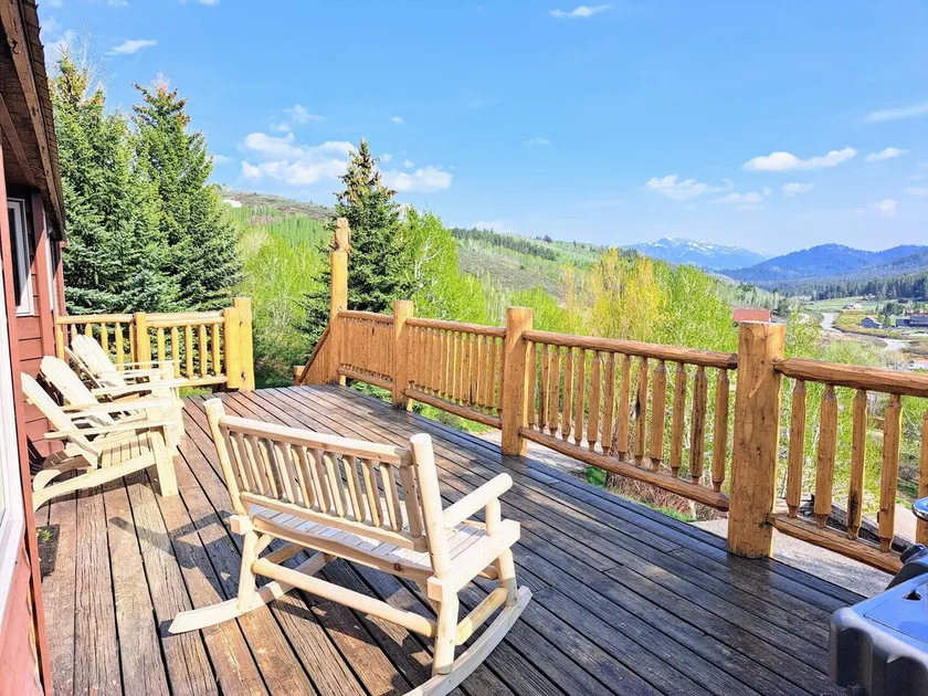 Large mountain home, incredible views, hot tub, game room, minutes from Jackson! - Image 1