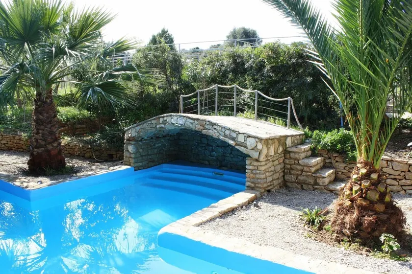 Secluded villa with sea view & private pool - ideal retreat for self-isolation! - Image 1