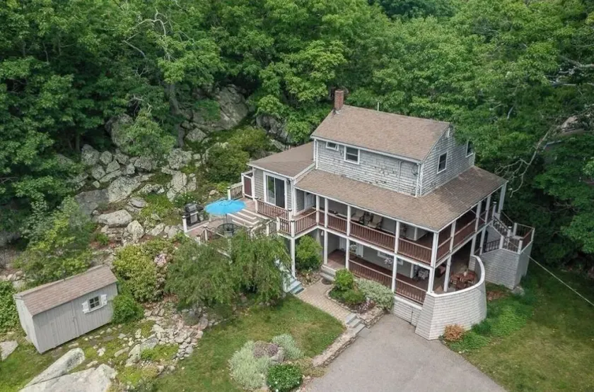 Walk to Good Harbor and Long Beach -Vacation Home - Image 1