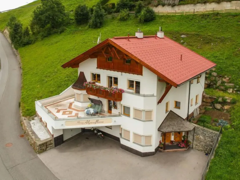 Apartment Alpenflora by Interhome - Image 1