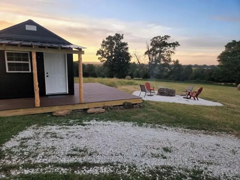 The Helen Hut-Brand New Modern Tiny Farmhouse! - Image 1