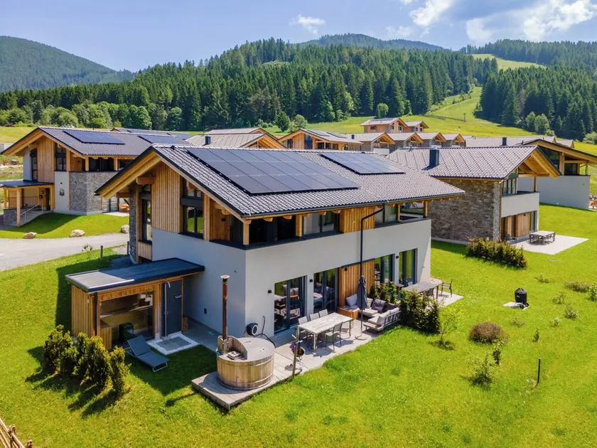 Nice ski in-ski out lodge with sauna and hottub - Image 1