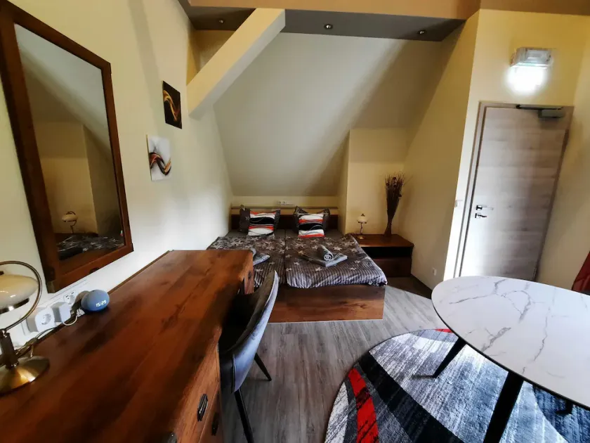 Room 6 - Lakeland oasis Reppist - Image 1