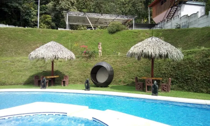 beuatifull house in the mountains with beach view - Image 1
