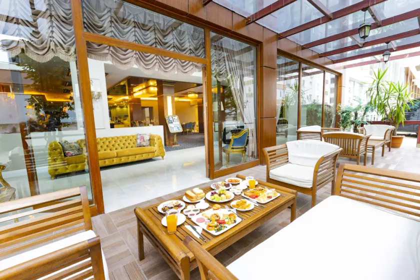 Real King Residence  - Image 1