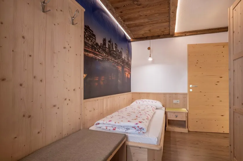 Apartment “Treyer 8 Romantica” with Mountain View, Wi-Fi, Terrace & Garden - Image 1