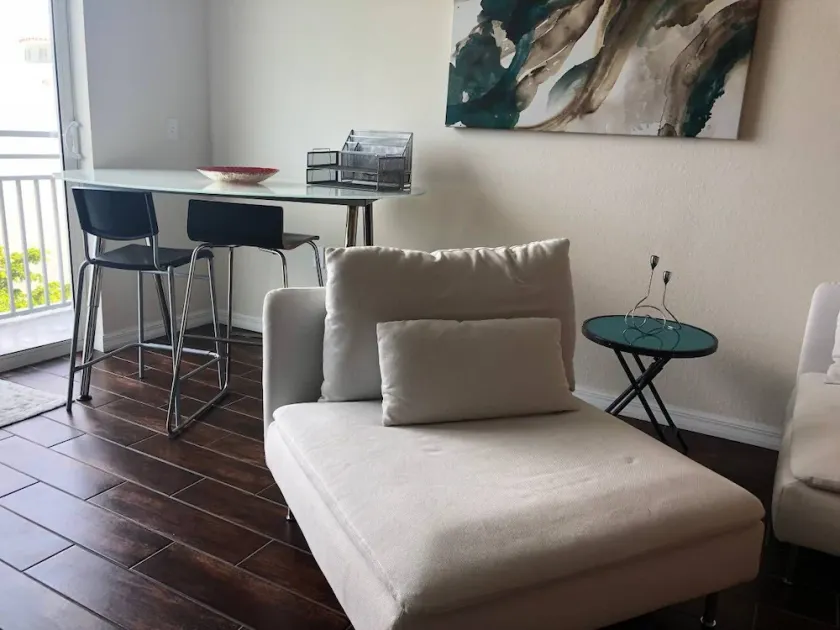 Entire Apartment in Coral Gables - Image 1