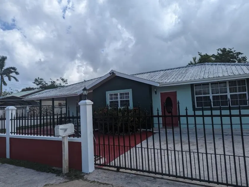 10 min from airport, 3 min from bacob eco park - Image 1