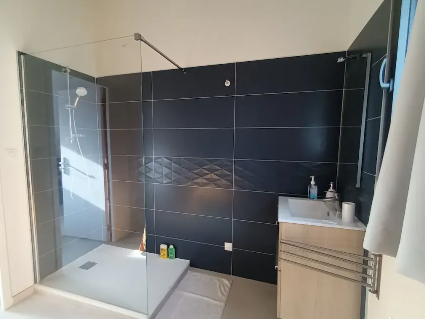 Charming maisonette near Lyon, Groupama Stadium, Eurexpo, T'Exupéry airport - Image 1