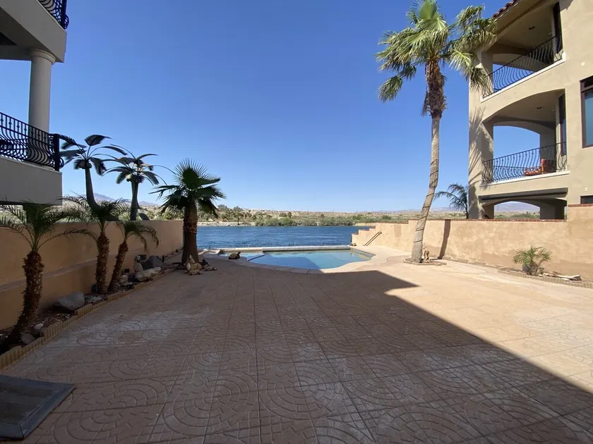 Riverfront! Bullhead City / Laughlin Pool And Dock !!! - Image 1