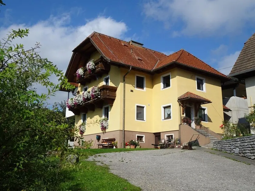 Elisabeth Rappold - 1 bedroom, living/bedroom, shower/WC - Image 1