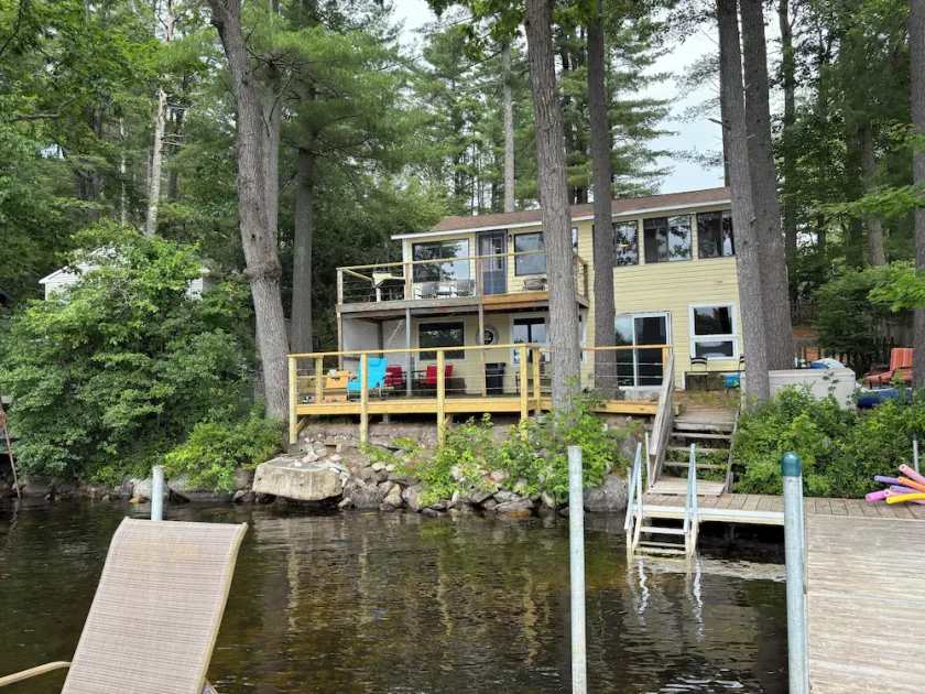 Peaceful Lakefront Stuga på Tyst Forest Lake 3 Bd / 2 badrum - Image 1