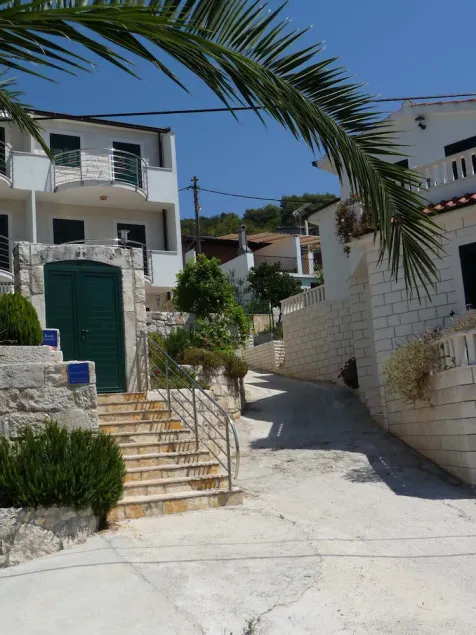 Amazing apartment with a gorgeous view, ten meters from the beach! - Image 1