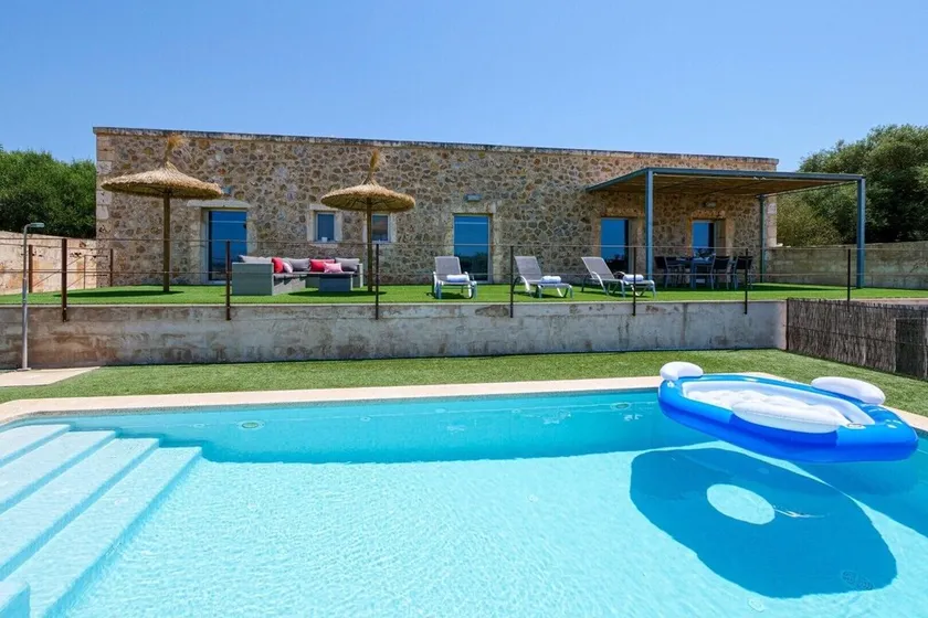 Ferienhaus „Es Gassons“ mit Pool, WLAN, Klimaanlage, Terrasse und Garten - Image 1