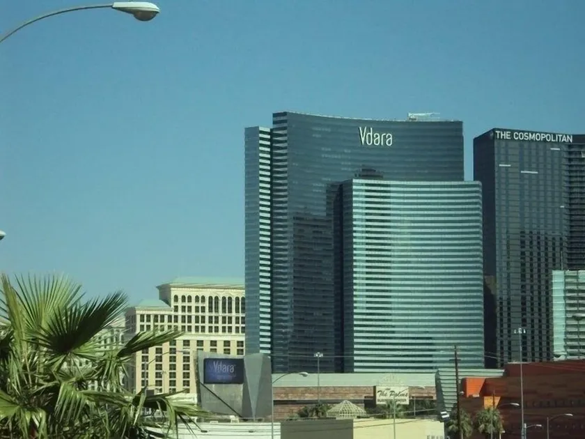 Vdara Resort -Junior Luxury Suite on the Strip - Free Parking & No Resort Fees - Image 1