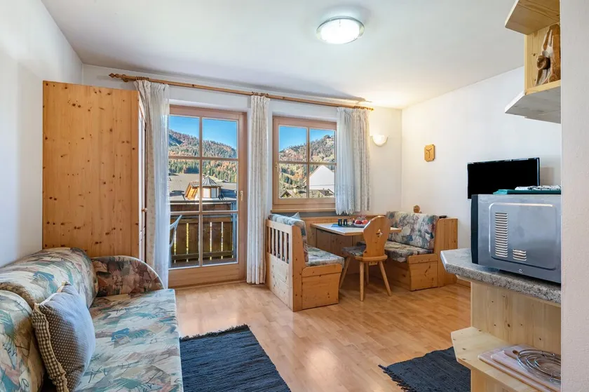 Apartment '3' with Mountain View, Shared Garden and Wi-Fi - Image 1