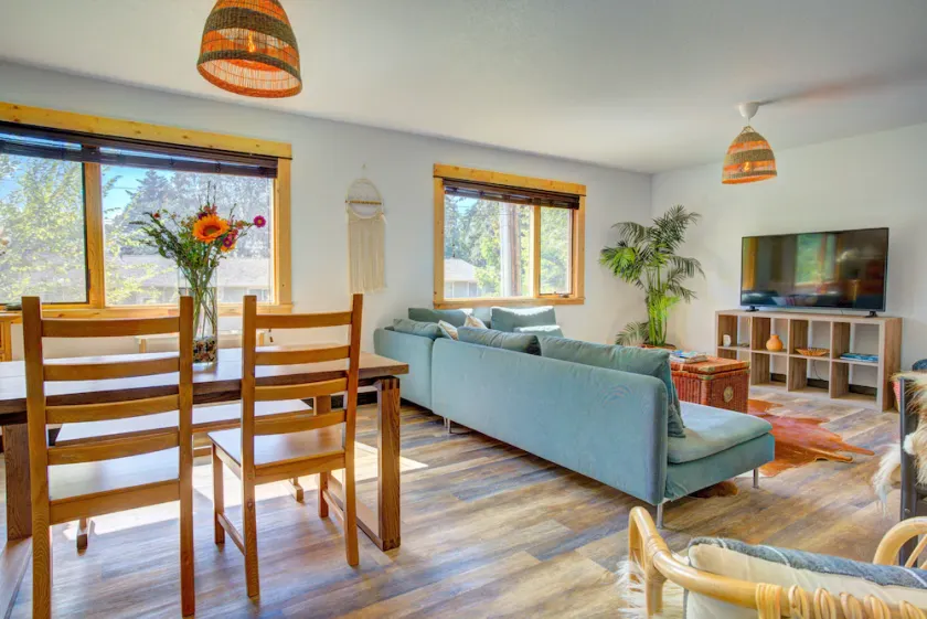 Lovely Spacious Home In Downtown White Salmon - Image 1