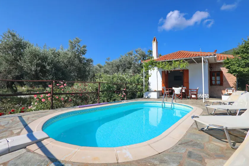 Agravlis comfortable country house with swim pool - Image 1