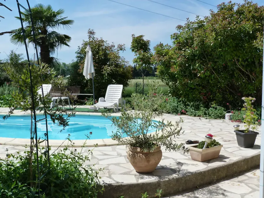Tæt på St Rémy de Pce ferieudlejning med swimmingpoolhave på landet - Image 1