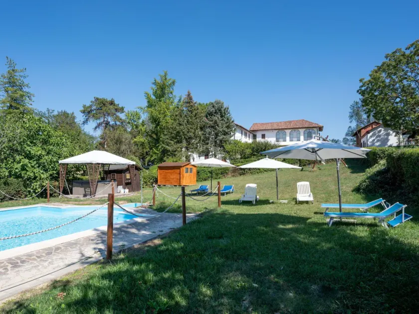 Fin lejlighed i villa for 6 personer med klimaanlæg, WIFI, pool, terrasse og kæledyr tilladt - Image 1