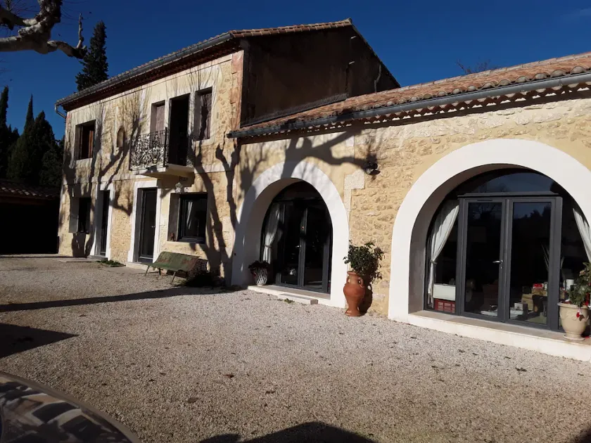 Charmantes Bauernhaus aus dem 19. Jahrhundert in der Provence Alpilles, sonnig und geräumig - Image 1