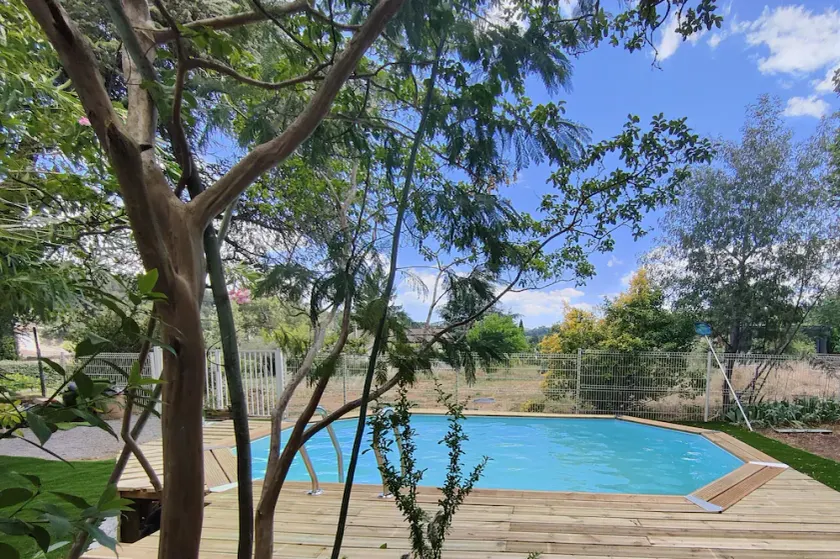 Bel Appartement Climatisé Avec Jardin et Piscine - Image 1