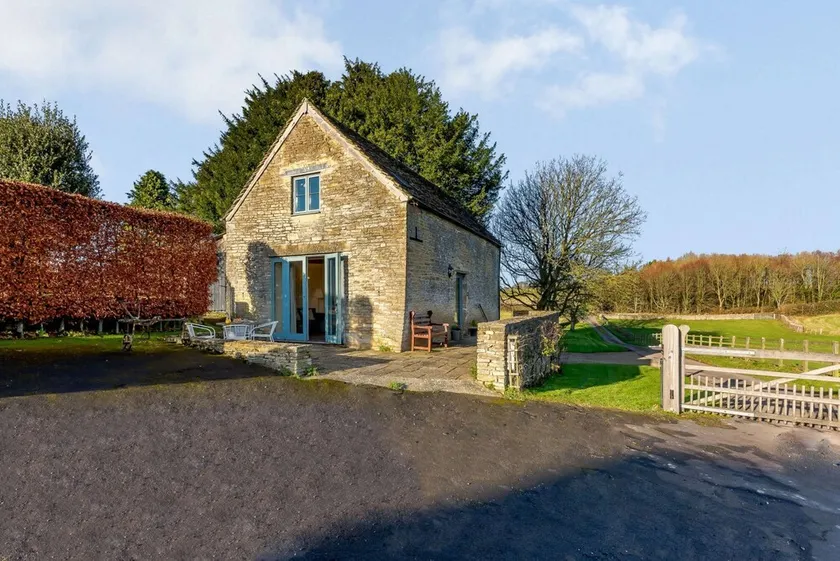 Two Bedroom Family Friendly Holiday Cottage in the Cotswolds - Will's Cottage - Image 1