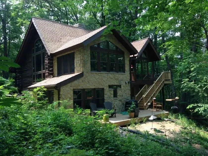 Cozy Cabin in The Driftless - Image 1