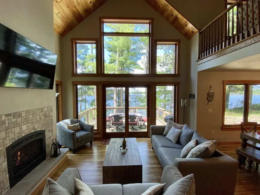 Escape to crystal clear Silver Lake! - Image 1