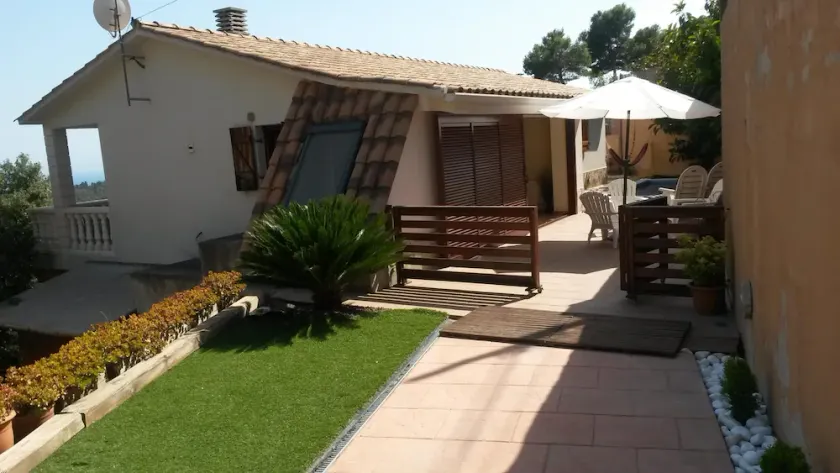 FERIEHUS MED privat pool, spektakulært hav og bjergudsigt - Image 1