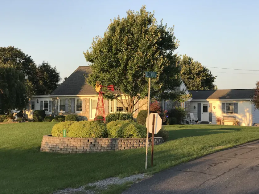 AnJ Bed and Breakfast, family friendly, quiet country setting. - Image 1