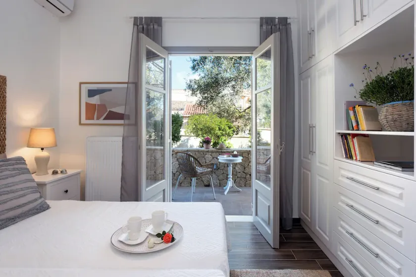 Verde Olive Three-Bedroom Holiday Home by Konnect - Image 1