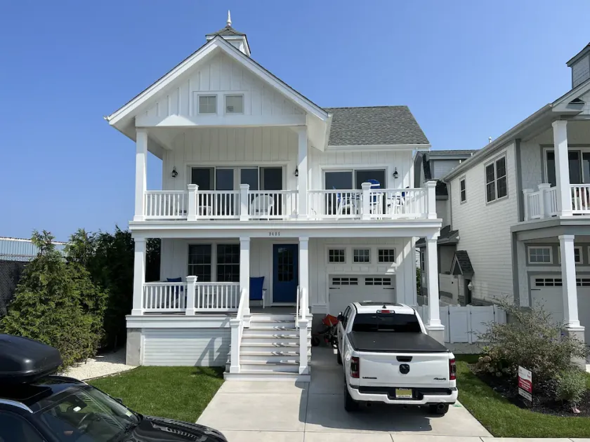 Custom Single Family home with Expansive Bayfront views! - Image 1
