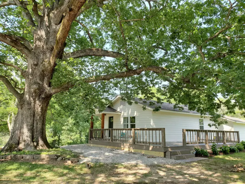 Completely remodeled 1940's farmhouse with Gorgeous pond views!! - Image 1