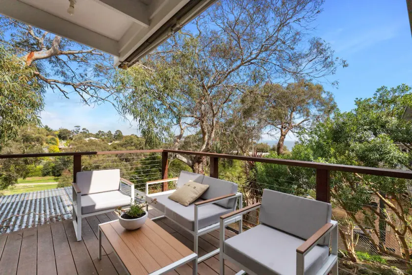Coastal Hideaway McCrae - Stay 3 Pay 2 Special, for stays up until 1st Sep 2026 - Image 1