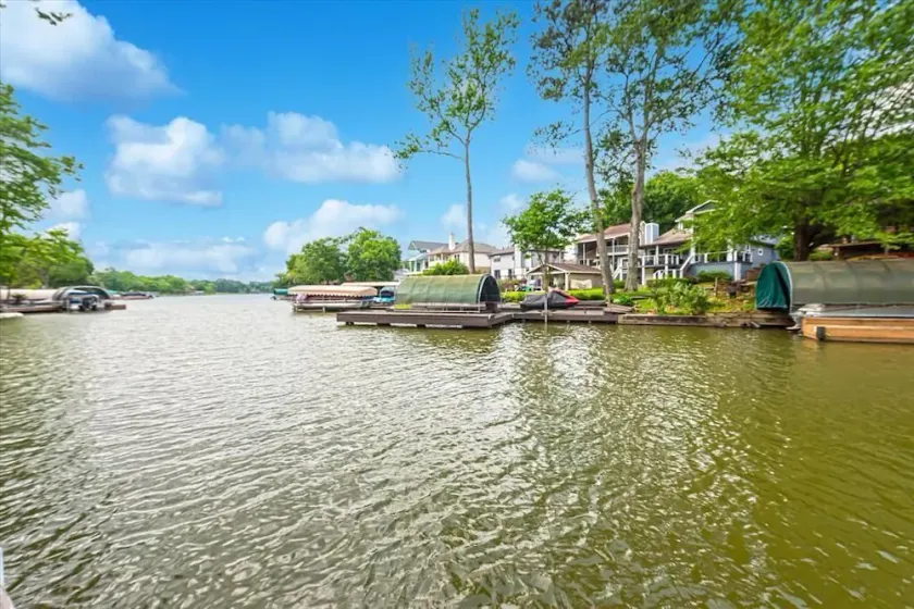 You deserve a weekend at the LAKE! - Image 1
