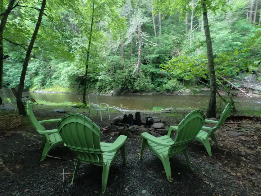 Retraite en bordure de rivière - Image 1