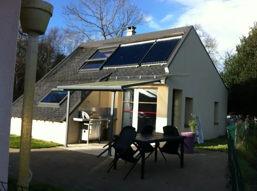 Gîte/villa Écologique Surplombant le Cadre Exceptionnel du lac de Guerlédan - Image 1
