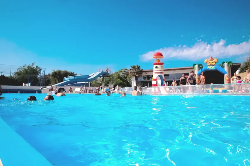 Accès direct plage | Camping 4* | Parc aquatique - Image 1
