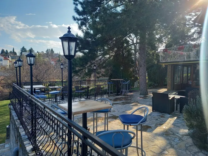 Beautiful Holiday House Wifi, cabTV, centr.heating - 5 min from NS - Image 1