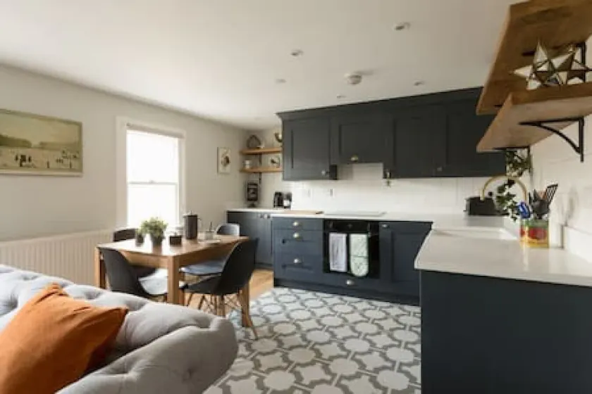 Osric - Grand Spacious - Image 1