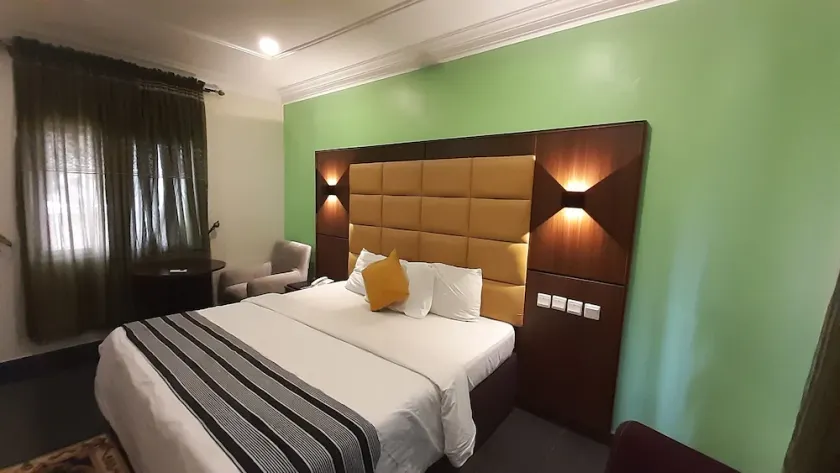 Santiago Bay Hotel - Image 1