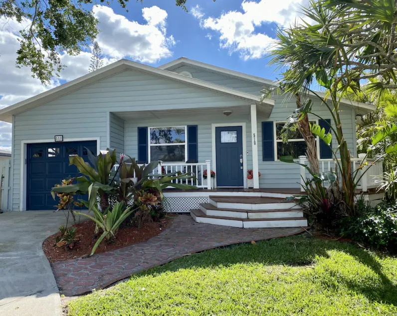 Coastal Cottage, Schritte zum Strand und Ritz Carlton!  500 block !! - Image 1