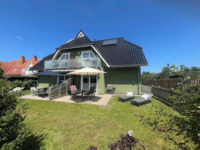 Perlentaucher - terrace, barbecue, close to the Bodden, Baltic Sea 6km away, washing machine - Image 1
