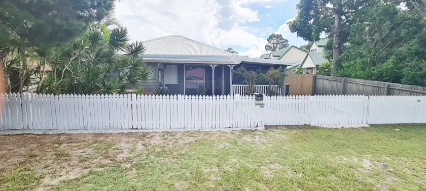 Island Bungalow - Image 1
