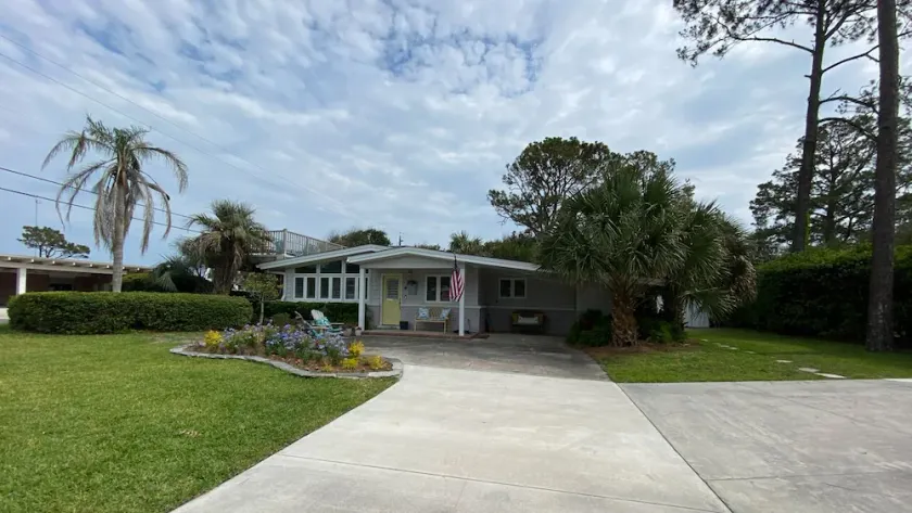COTTAGE ALBRIGHT-GRACE 3 chambres, 3 salles de bain, terrasse avec vue sur la mer - Image 1