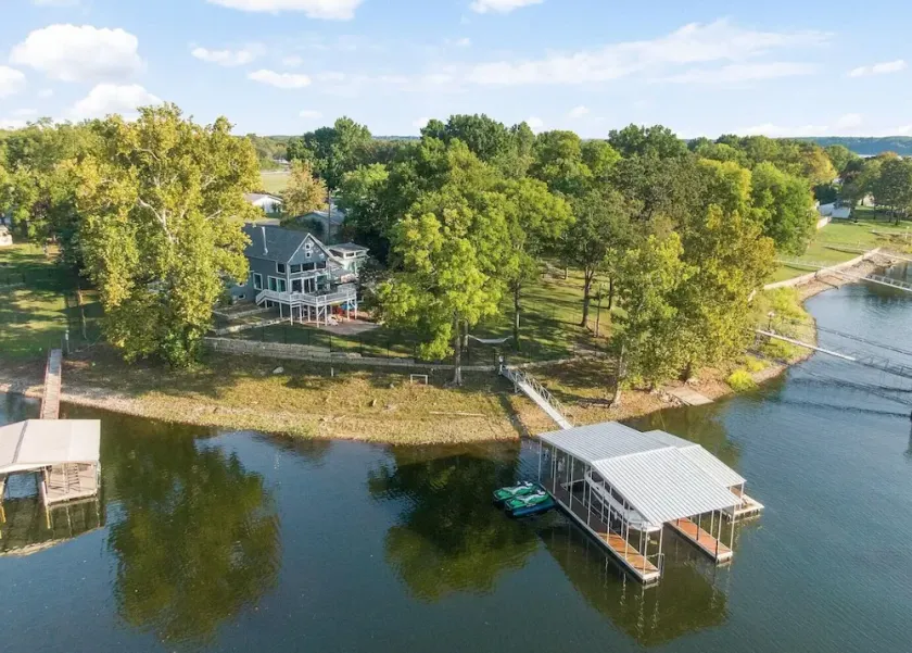 Beautiful Monkey Island Lake Front Home - Private Dock & Extra Slip - Image 1