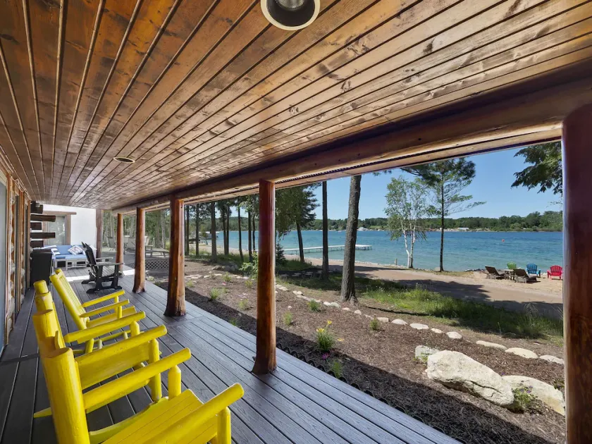 Beautiful  Log Home with all the comforts and amenities anyone would ever need ! - Image 1